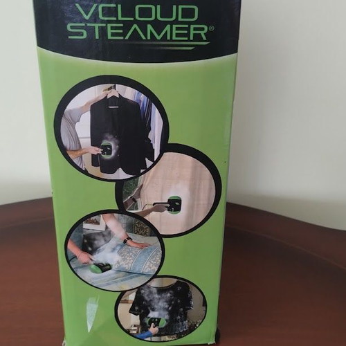 V Cloud Steamer steam iron like new, powerful steam technology