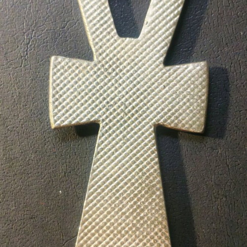Large cross used with chain, silver metal, featuring Nefertiti