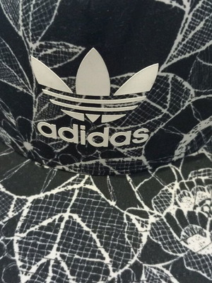 Adidas snapback γυναικείο καπέλο σαν καινούργιο, μαύρο, μέγεθος L