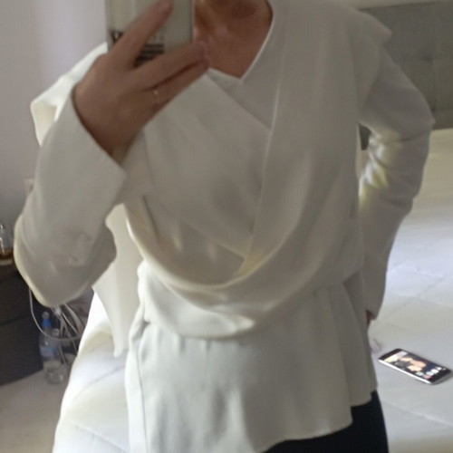 Women's blouse like new, white, size L with scarf and back buttons
