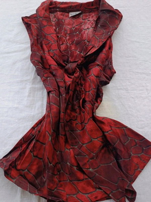 Lussile vintage blouse top like new, size Small, red