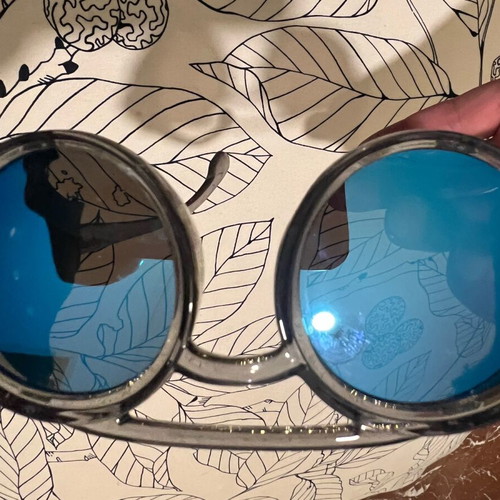 Round retro vintage sunglasses new with leather covers