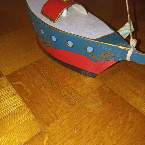 Handmade boat decoration used, paper and wood