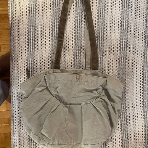 Khaki shoulder bag made of organic hemp like new