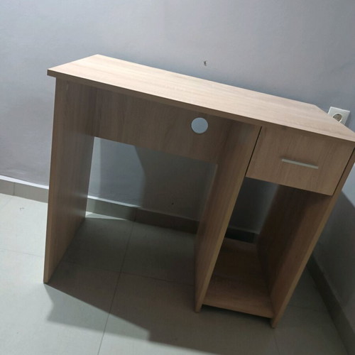 Wooden desk like new 90x70cm with drawer and cable hole