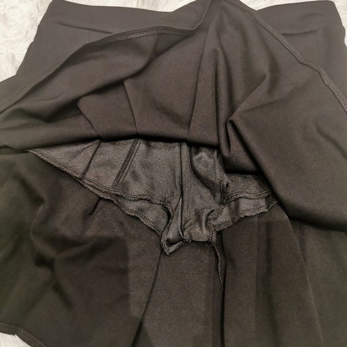 Ths Fashion skirt size M black like new