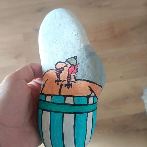 Painted stone new with acrylic colors