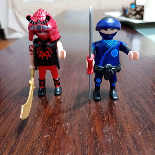 Playmobil Asian warriors used, pack of 2 ninja and samurai