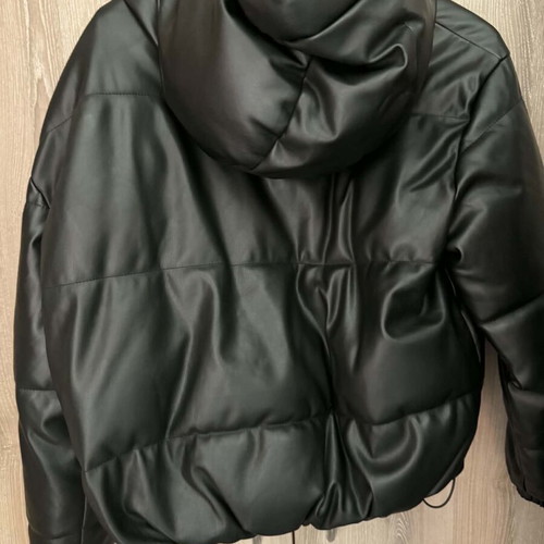 Stradivarius warm windproof jacket size S like new, black