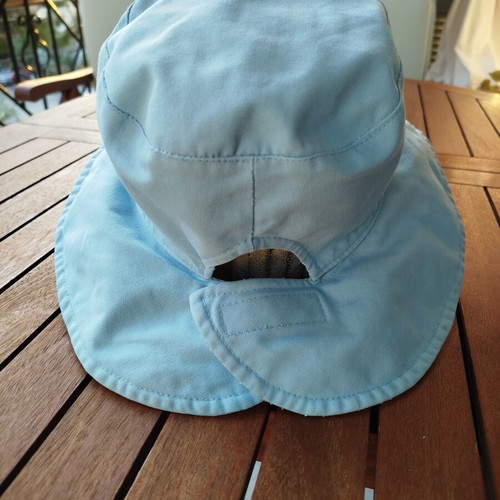 Ponytail sun hat blue, like new, size 57 by MAD HAT