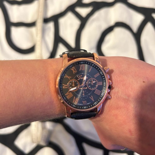 Wristwatch new unisex with black synthetic leather strap