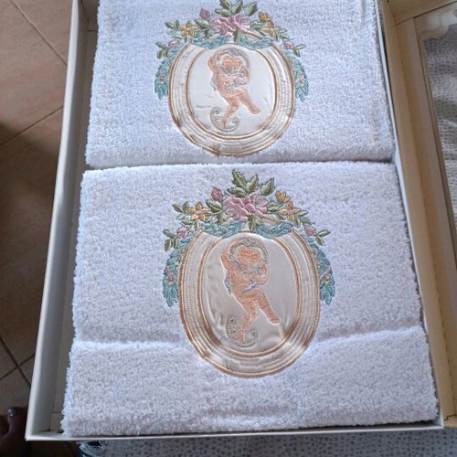 Towel set for body, face and hands new