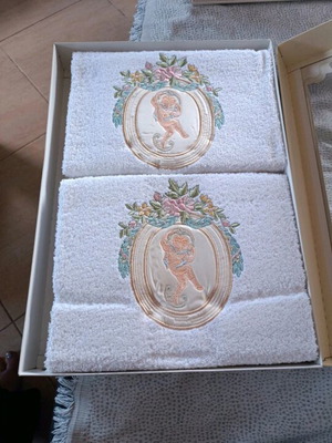 Towel set for body, face and hands new