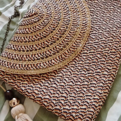 Straw envelope bag