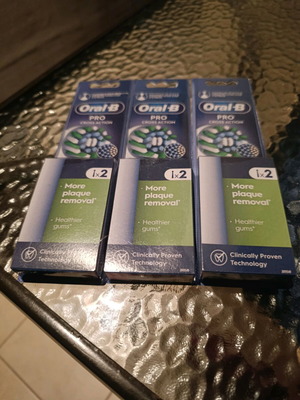 Ανταλλακτικά βουρτσάκια Oral B Cross Action καινούργια αχρησιμοποίητα
