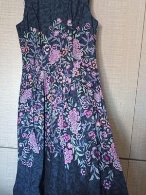 Monsoon midi dress like new, size Large 40, breathable fabric