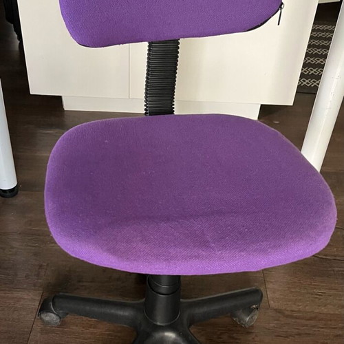 Children's office chair used, purple color with height adjustment