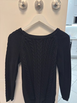 Stradivarius sweater black like new, size L