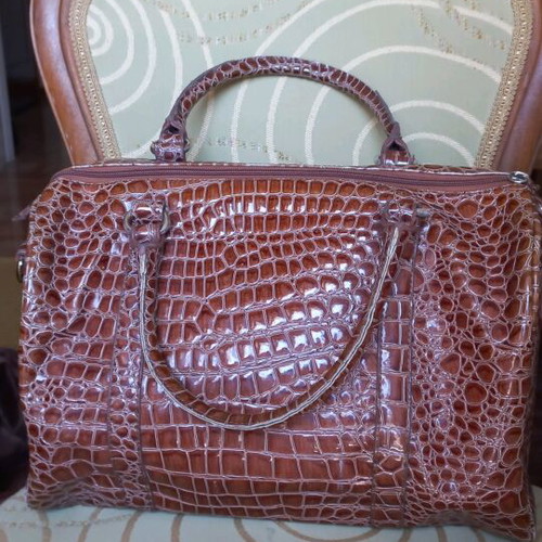 Handbag with croco pattern made of patent leather like new