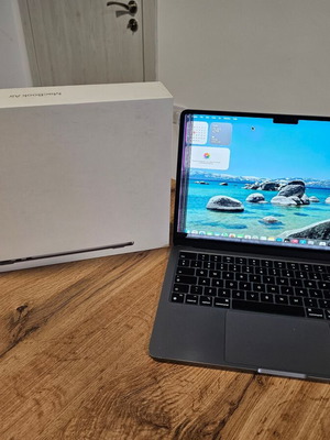 MacBook Air 13.6" M2 (2022) used, 8GB RAM, 256GB SSD, Space Gray, screen defect
