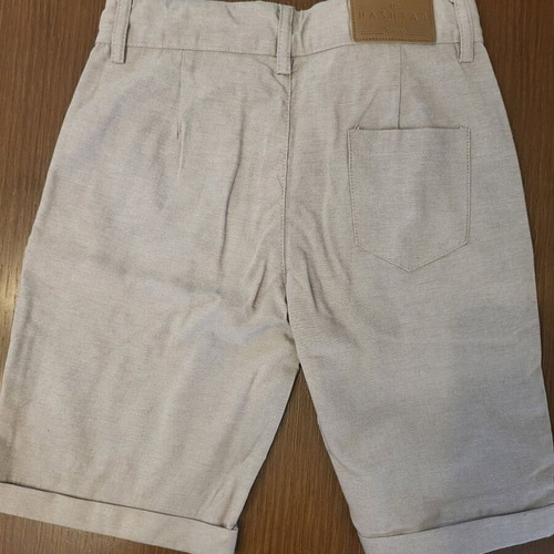 Hashtag boys' set size 6 like new, white and light brown