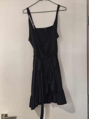 Funky Buddha black wrap dress XL like new with belt