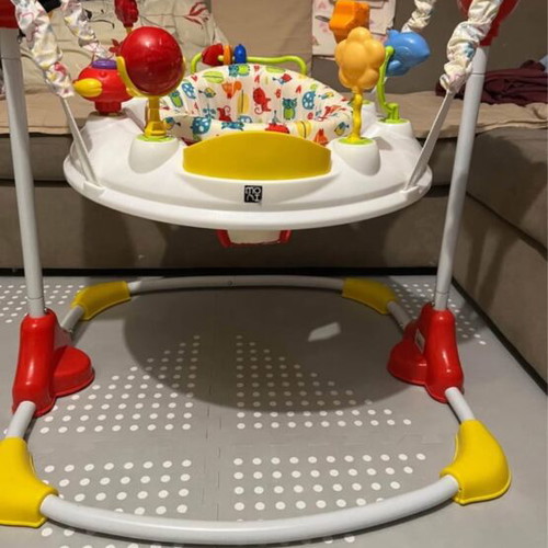 Jumpero baby jumper with detachable toys like new