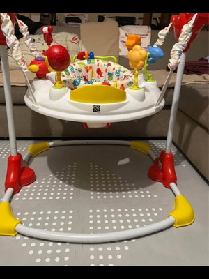 Jumpero baby jumper with detachable toys like new