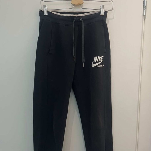 Nike Sportswear Joggers authentic, like new, black XS/S