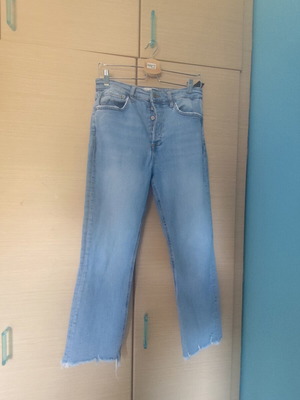 Zara Crop Jeans Mom's Fit Blue Like New