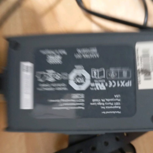 Charger 12 volt 5 amp used