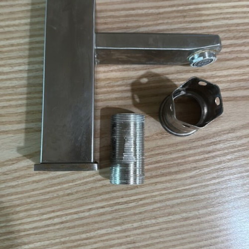 Bathroom faucet with mixer like new