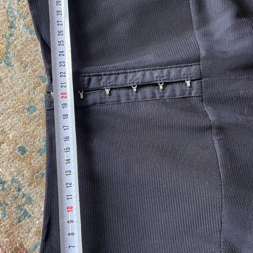Tulle skirt large tailor-made like new, black with tongues and lining
