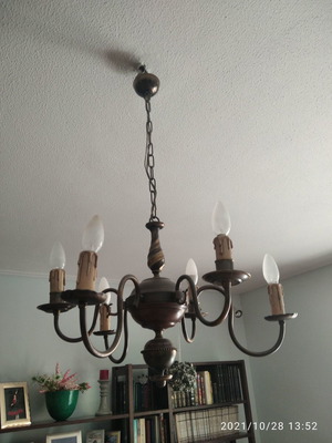 Chandelier 6 candles Gianniotiko brass in excellent condition