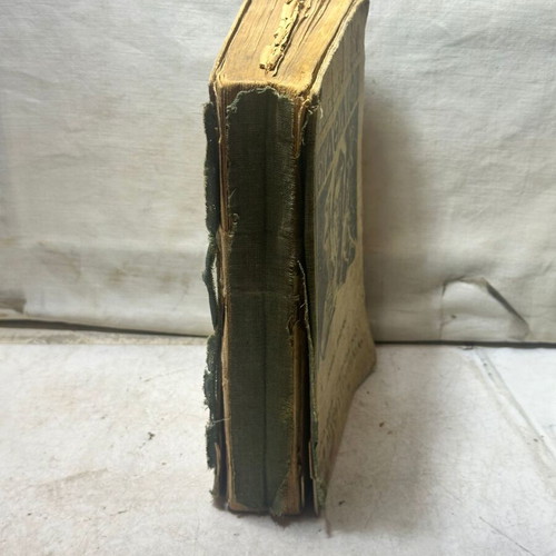 Les Misérables by Victor Hugo used, Volume I, Greek edition