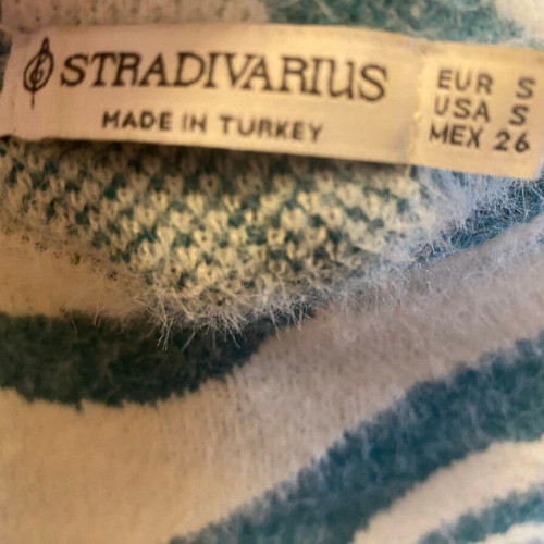 Stradivarius sweater white and green size S like new
