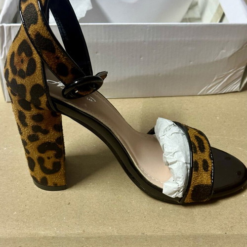 Mulanka women sandals new, suedette material