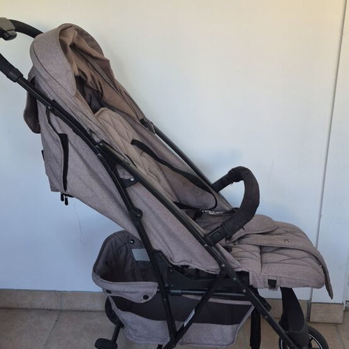 Baby stroller for up to 4 years, foldable cabin luggage size