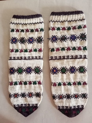 Handmade woolen kaltsounia in like new condition, length 34 cm