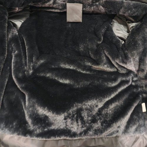 Women's jacket XL used, black with hood and drawstring