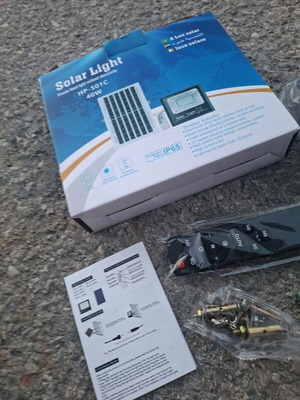 Ηλιακό φωτιστικό LED 40W καινούργιο με τηλεχειριστήριο