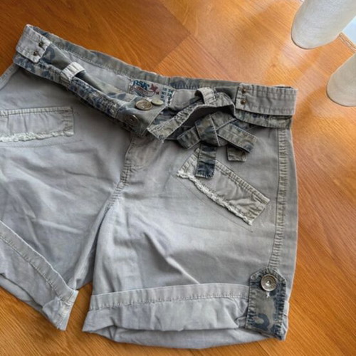 Bershka Khaki Shorts XS Like New
