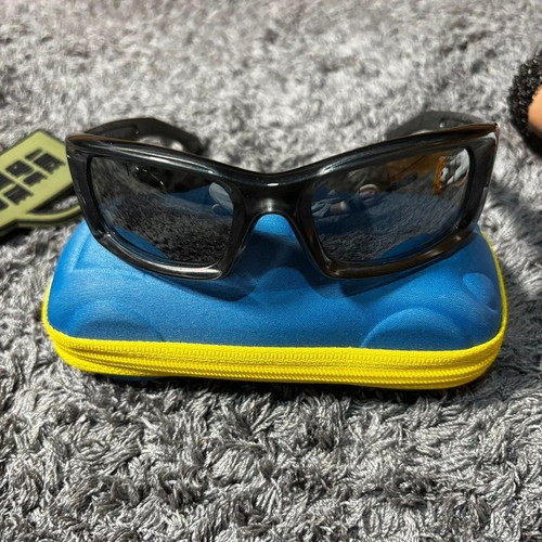 Arnette kids sunglasses, dark grey frame, black lenses