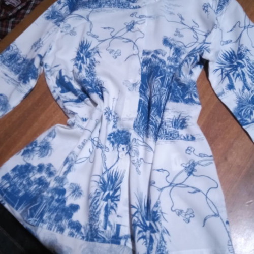 Bianco Lucci women's shirt new, small, vintage shades
