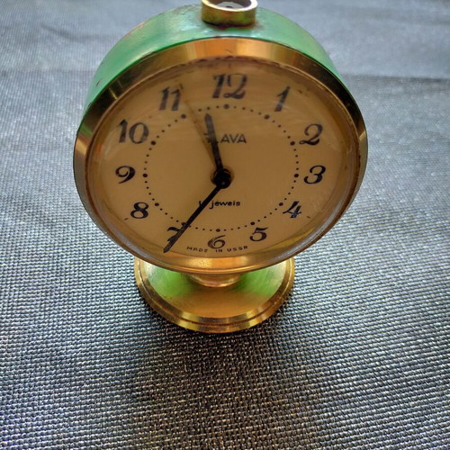Slava mechanical table clock restored, works