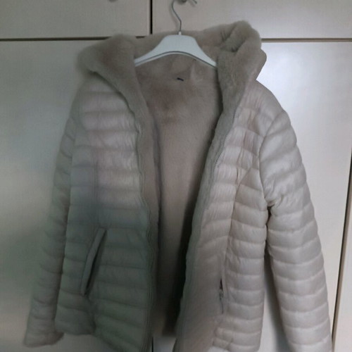 Quilted reversible jacket with hood and inner fur, size S, new, beige