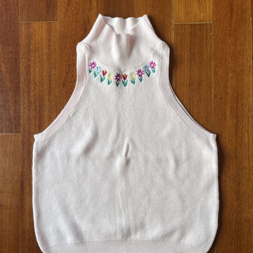 Liquorish top baby pink with embroidered flowers like new