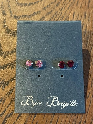 Small earrings used, 2 pairs pink and burgundy