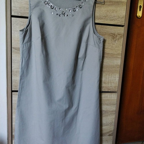 Benetton dress size M like new, grey with embroidery