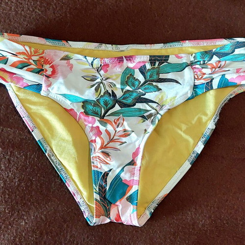 Bikini bottom, size Small, floral pattern